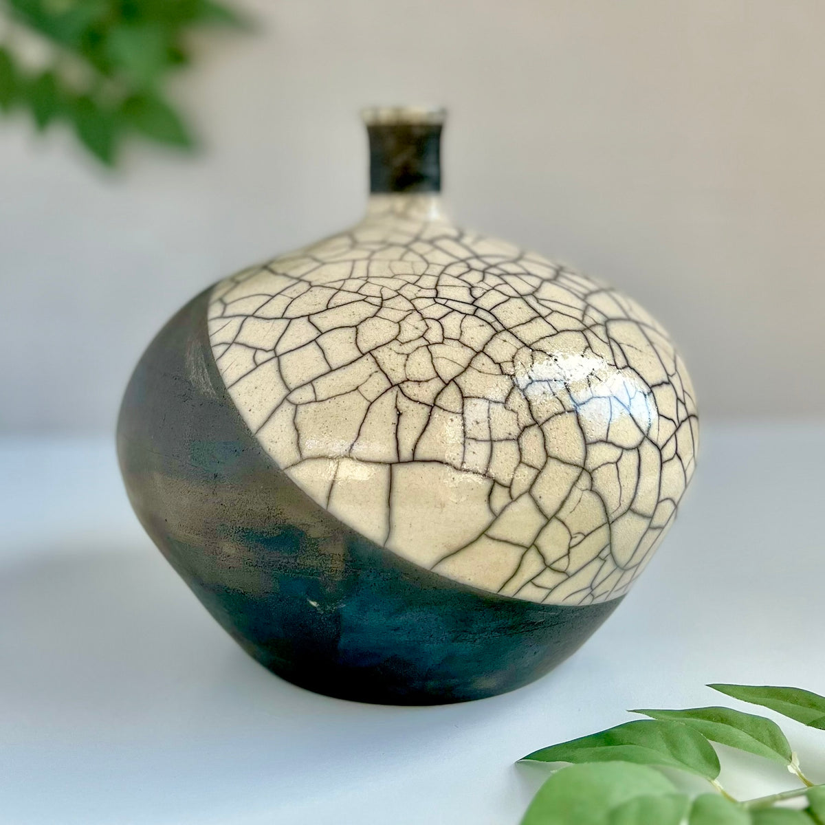Raku Raku Crackle Side Hug – Glaze On Studio