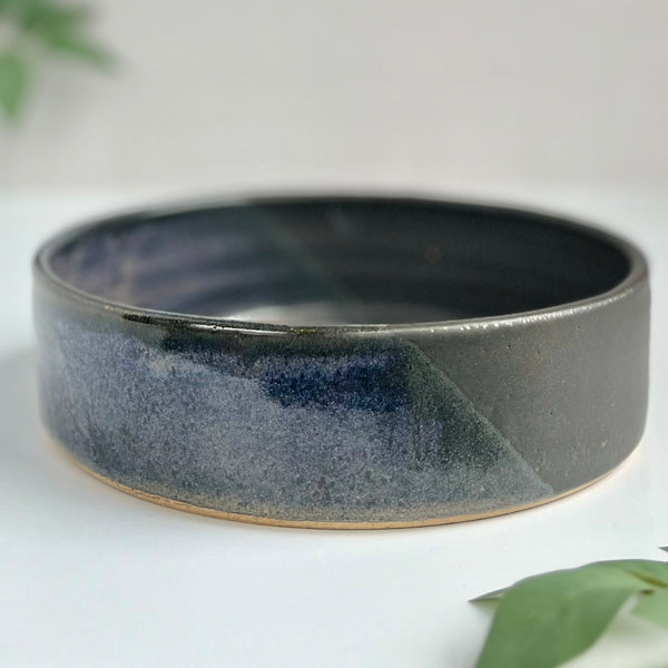 Straight-Sided Bowl in Crème Noir