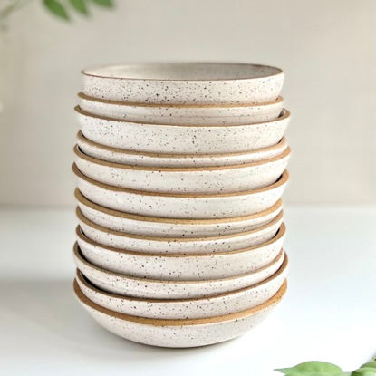 Toasted White Blate – Glaze On Studio