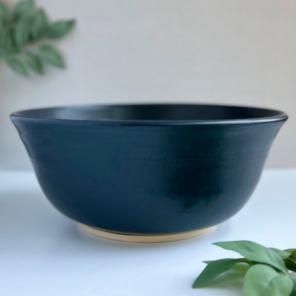 XL Salad Bowl in Matte Black