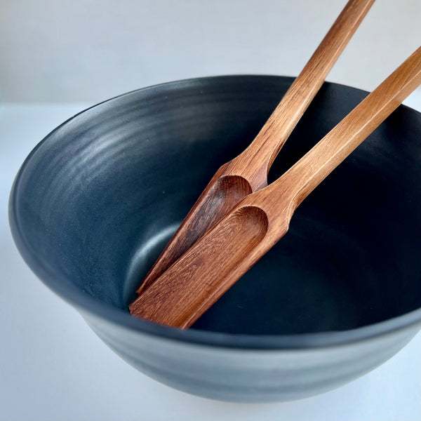 XL Salad Bowl in Matte Black