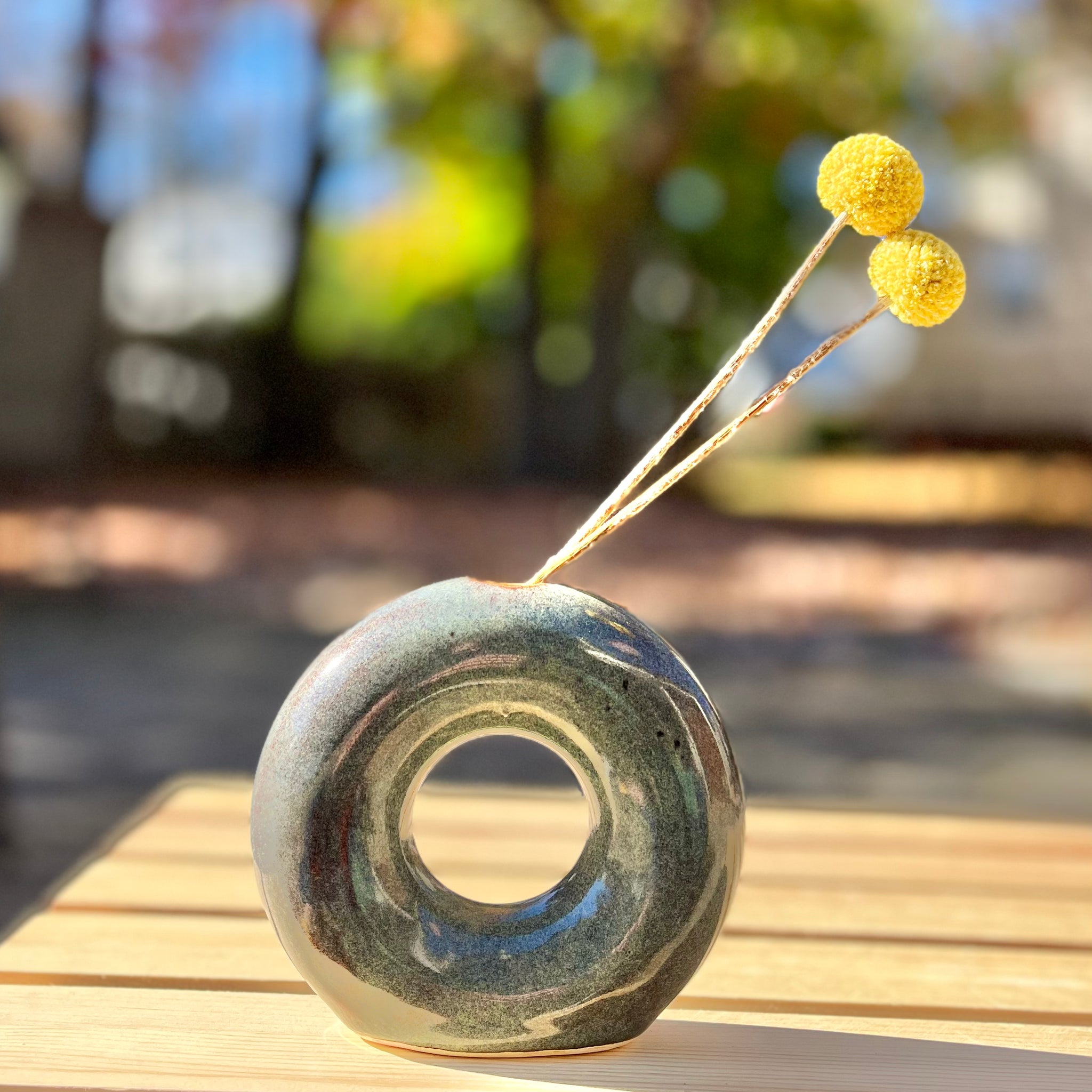 Donut Vase in Iron Lustre