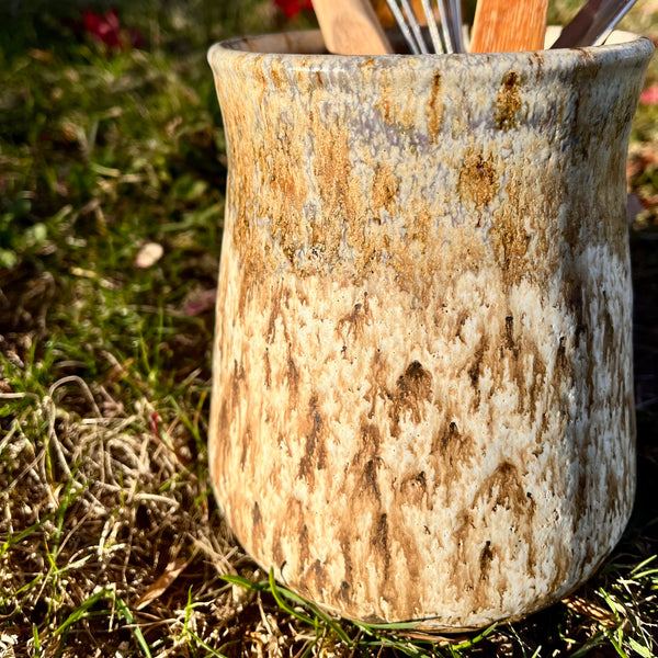 Utensil Crock in Winter Wood