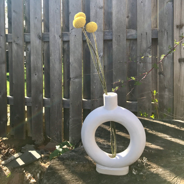 Vertical Donut Vase in Matte White