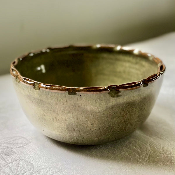 Tulip Bowl in Iron Lustre