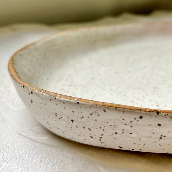 Oval Platter in Toasted White