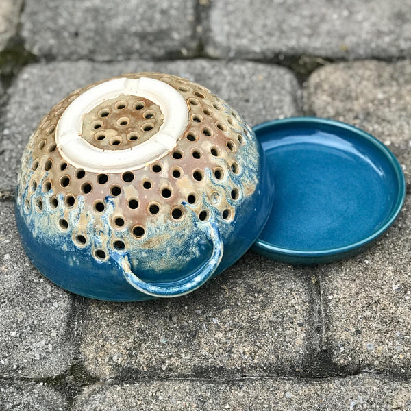 Berry Bowl in Peacock and Honeycomb